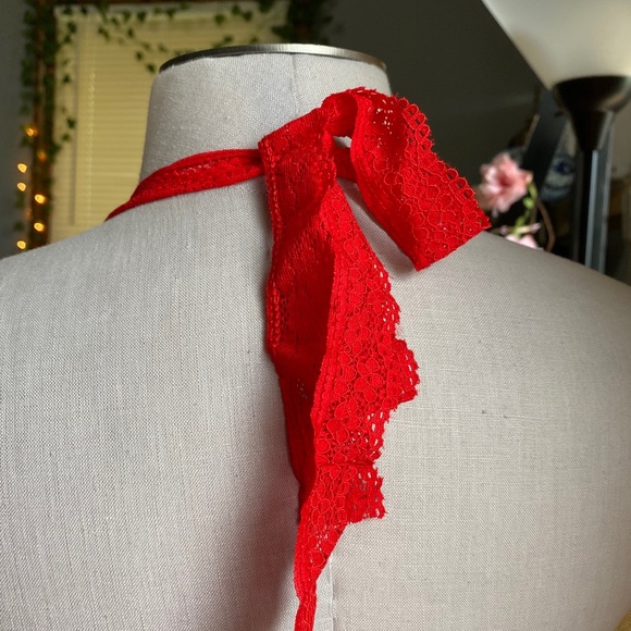 Seductive red lace bosysuit (S/M) - Picture 5 of 6